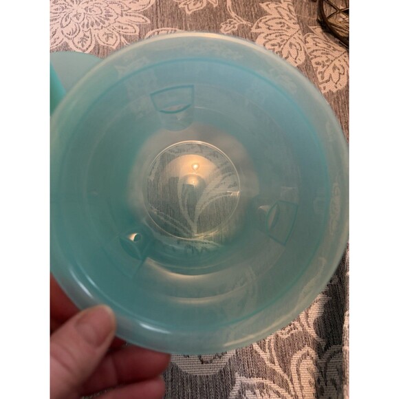 Tupperware 6 Pickle Olive Keeper Pick a Deli 4522 Round Rare Blue Color 1020 - Picture 6 of 14